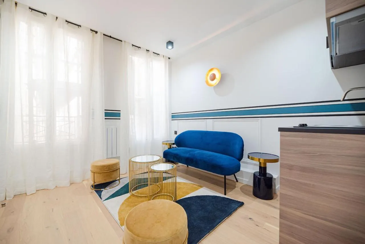 Mbm - Upper Marais Apartment