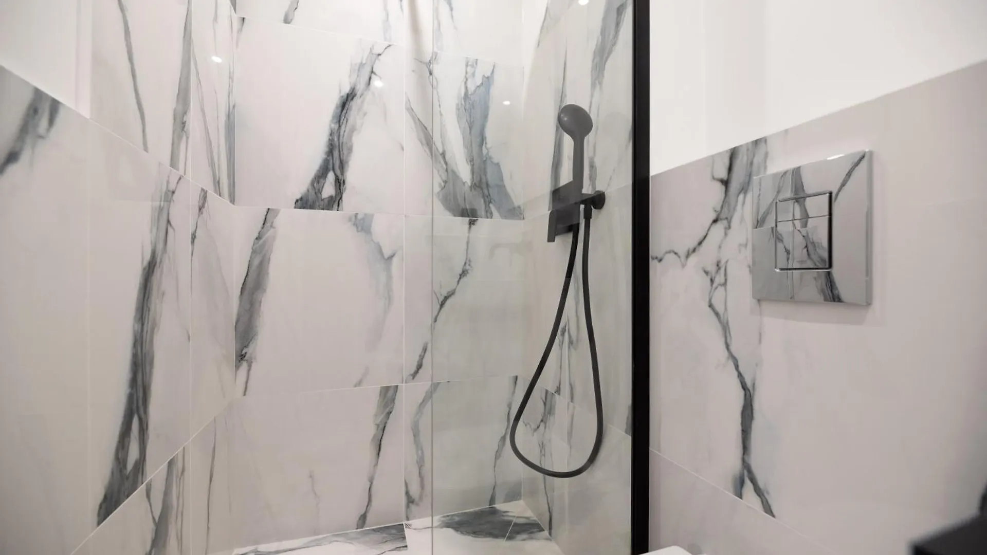 Mbm - Upper Marais Paris
